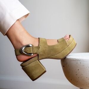 Aerosoles Women's Clarkson Olive Branch Green Suede Platform Sandals